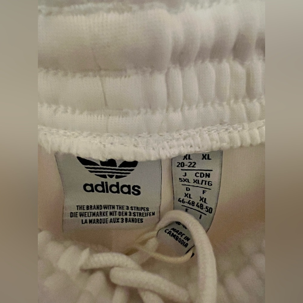 adidas Women's Cream jogger pant - Picture 8 of 10